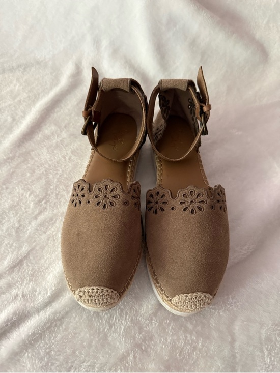 Crown Vintage Shoes - Crown Vintage Soft Camel/Tan Suede Espadrille Crochet Boho Shoes 9